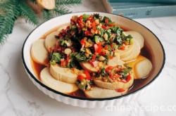 The recipe for garlic flavored sausage