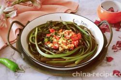 The method of making cold stir fried fern