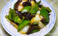 The method of stir frying black fungus with baby bok choy