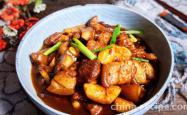 The method of making braised pork with water chestnuts