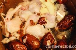 Recipe for Chestnut, Red Date, Goji Berry Chicken Soup