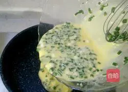 葱香鸡蛋饼的做法图解11