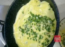 葱香鸡蛋饼的做法图解12
