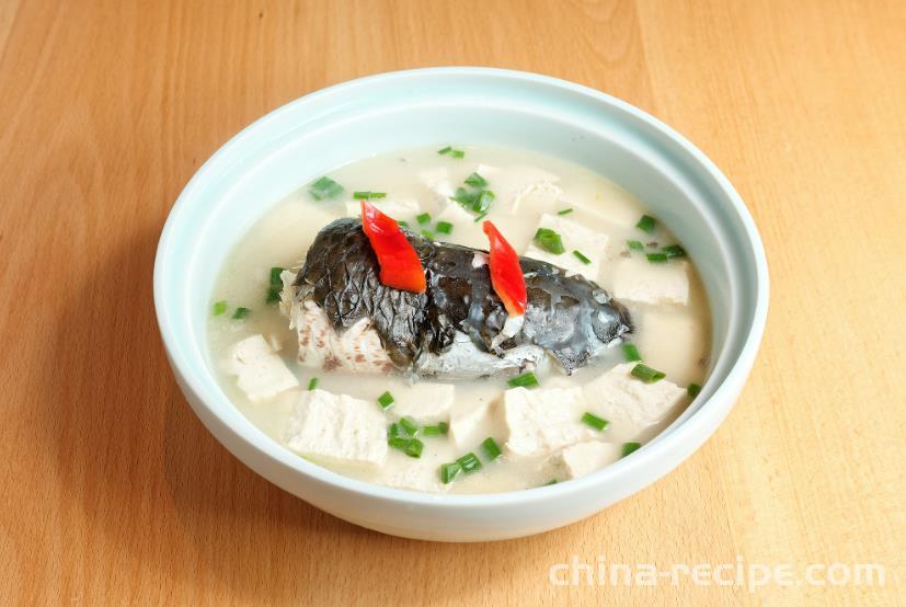 The recipe for crucian carp tofu soup