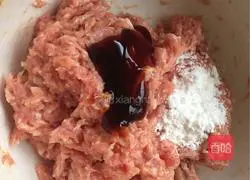 大虾肉丸汤的做法图解3