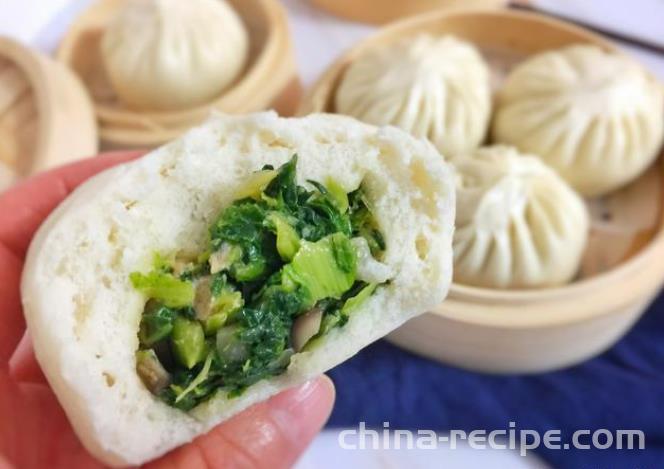 The recipe for making small cabbage buns
