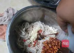水豆豉拌金针菇的做法图解9