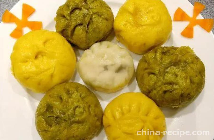 The method of making plain stuffed colorful skin buns