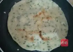 鸡蛋葱饼的做法图解7