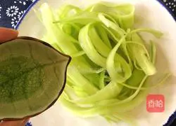 酸甜黄瓜丝的做法图解4