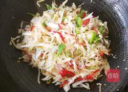包包菜炒酸豆角的做法图解9