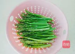 清炒芦笋的做法图解3