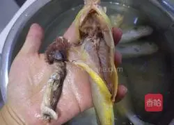 香煎黄花鱼的做法图解4