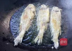 香煎黄花鱼的做法图解9