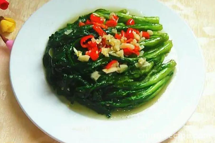 The recipe for garlic and chrysanthemum