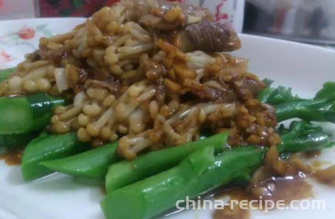 The method of making golden mushroom beef rolls