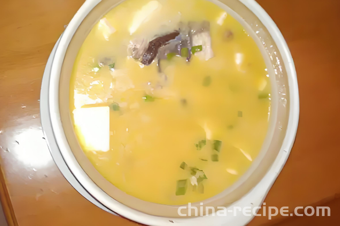 The recipe for making fish head in a clay pot