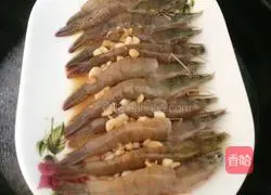 蒜蓉开背虾的做法图解5