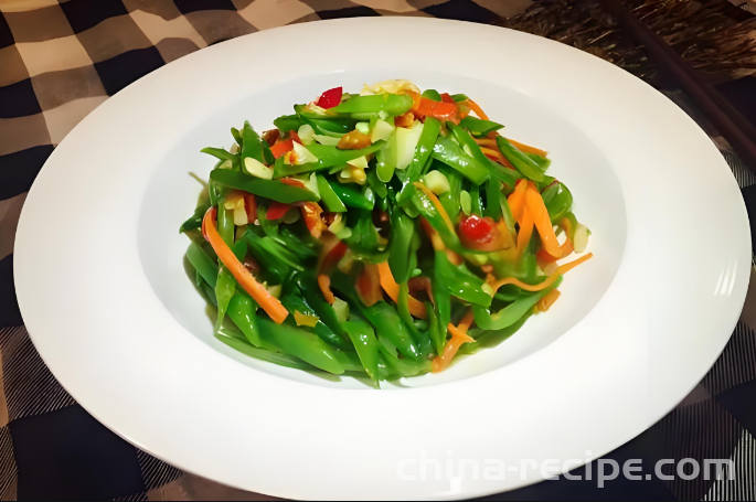 The recipe for stir frying shredded adzuki beans