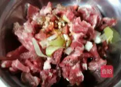青椒肉丝炒面的做法图解2
