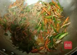 青椒肉丝炒面的做法图解8
