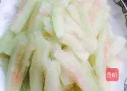 清炒西瓜皮的做法图解2