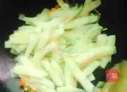 清炒西瓜皮的做法图解5
