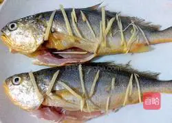 清蒸黄花鱼的做法图解3