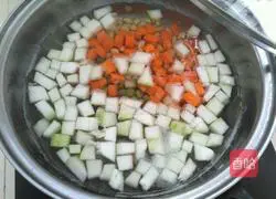 冬瓜双豆的做法图解5