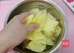 剁椒土豆片的做法图解2