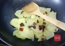 剁椒土豆片的做法图解4