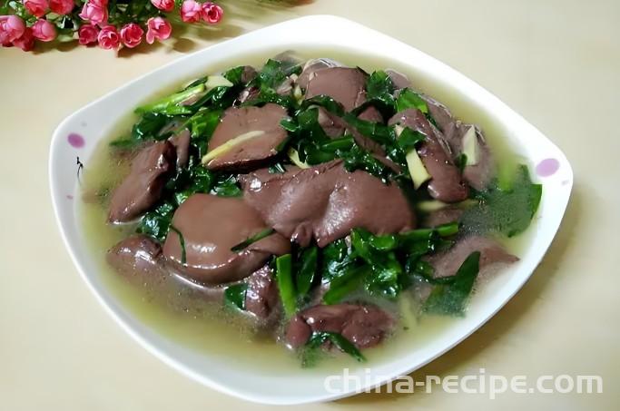 The method of stir frying pork blood with chives