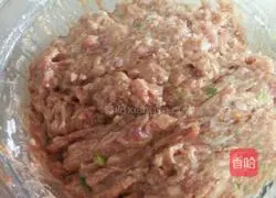 油炸茄盒的做法图解1