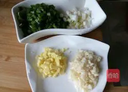 肉末烧茄子的做法图解2