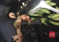 虾仁黄瓜的做法图解4