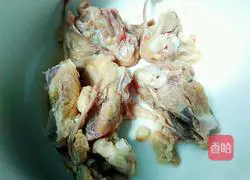 红菇炖鸡的做法图解4