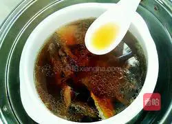 红菇炖鸡的做法图解14