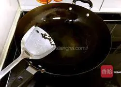 莴笋炒木耳的做法图解3