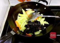 莴笋炒木耳的做法图解6