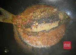 豆瓣鲫鱼的做法图解7