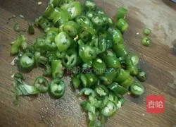 青花椒酸菜鱼的做法图解3
