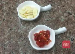 剁椒丝瓜的做法图解2