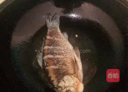 萝卜鲫鱼汤的做法图解4