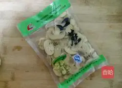 口蘑炒肉片的做法图解1