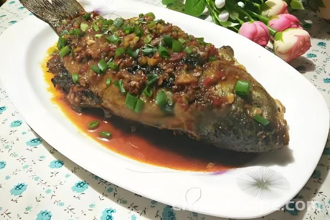 The recipe for Douban crucian carp