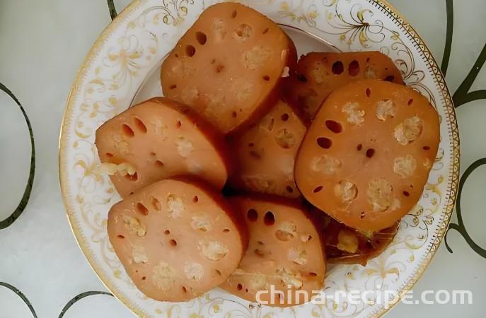 The method of making glutinous rice lotus root