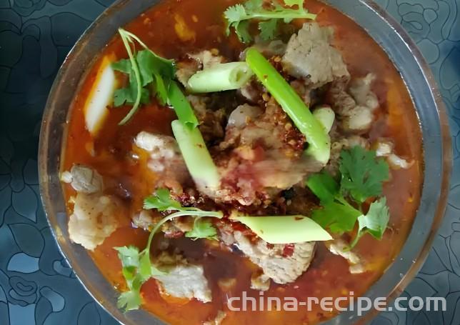 The method of boiling beef slices in water