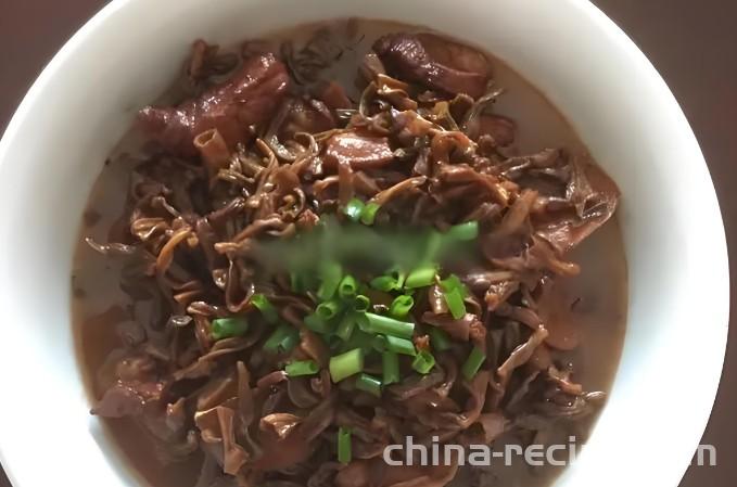 The method of making roasted meat with dried beans