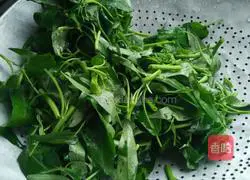 拌空心菜的做法图解2