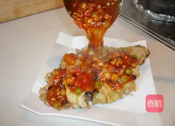 糖醋松鼠鱼的做法图解10
